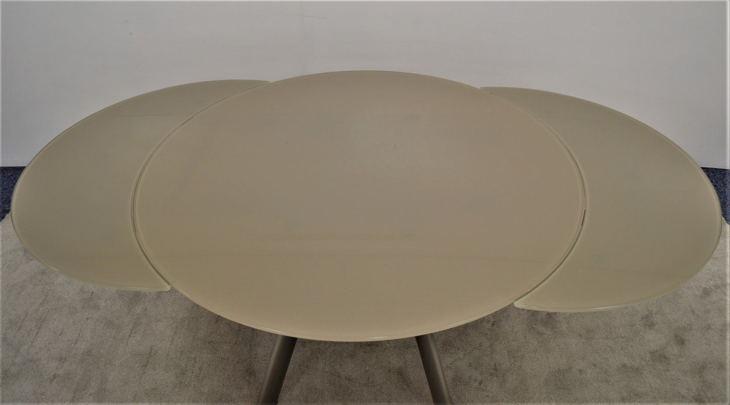 Bontempi Casa's Extendable Glass Table.