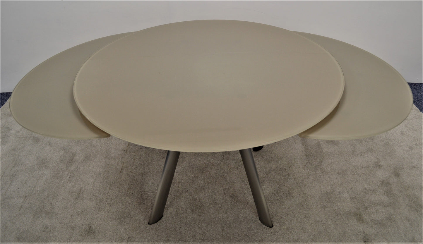 Bontempi Casa's Extendable Glass Table.