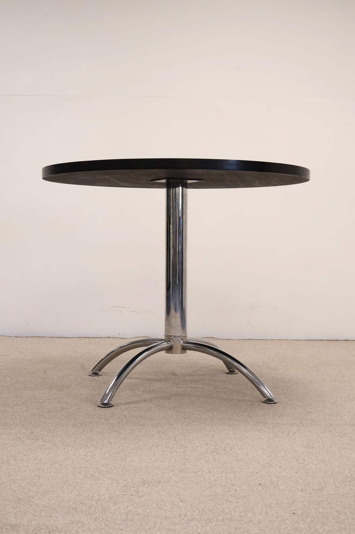 Black Circular Table