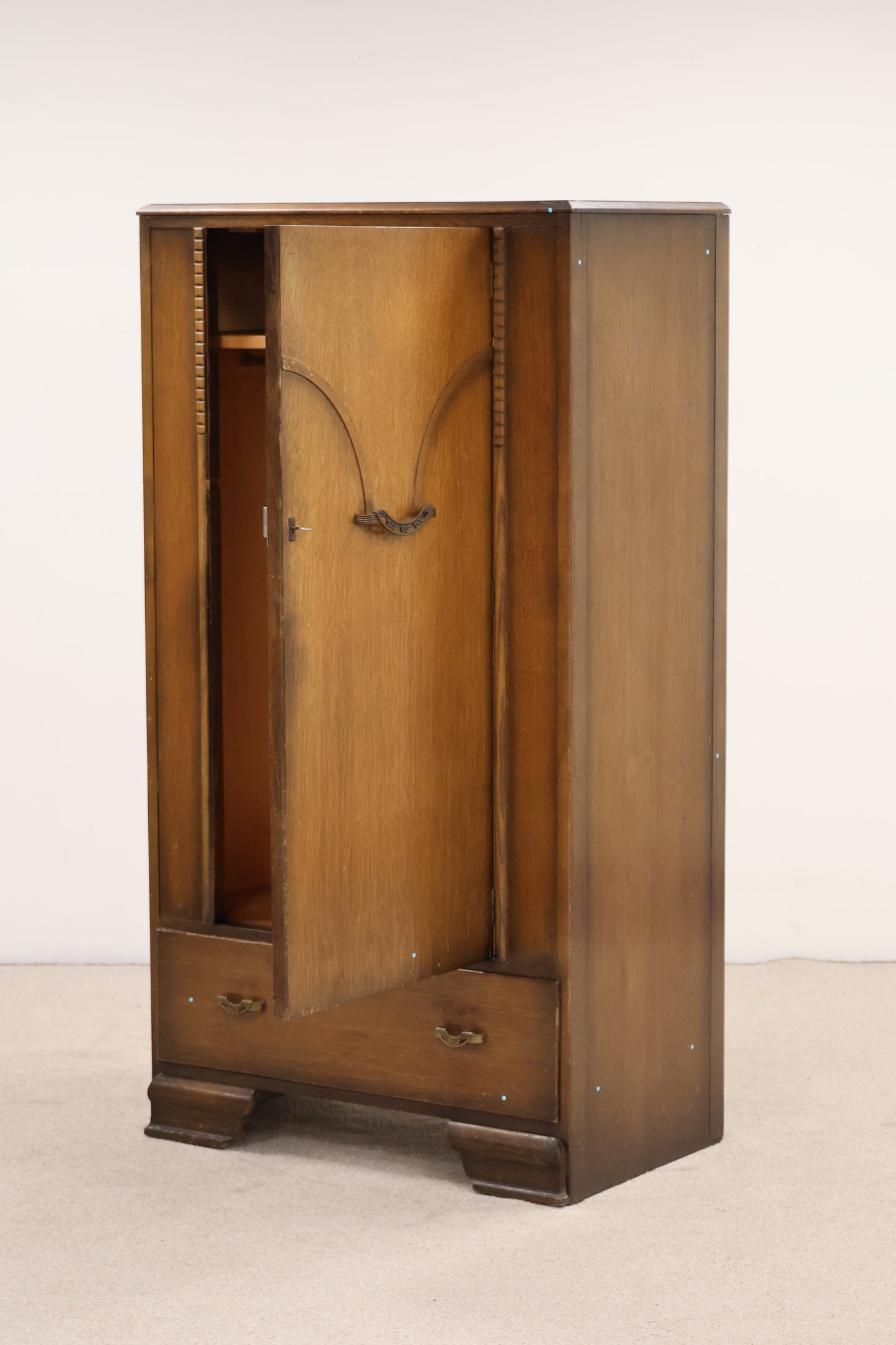 Vintage Wardrobe by Lawrencia