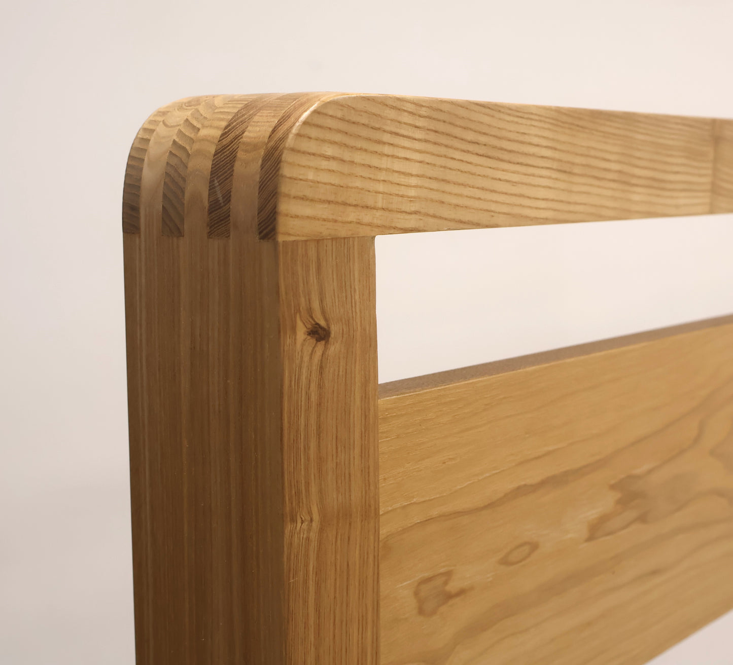 Scandi bed