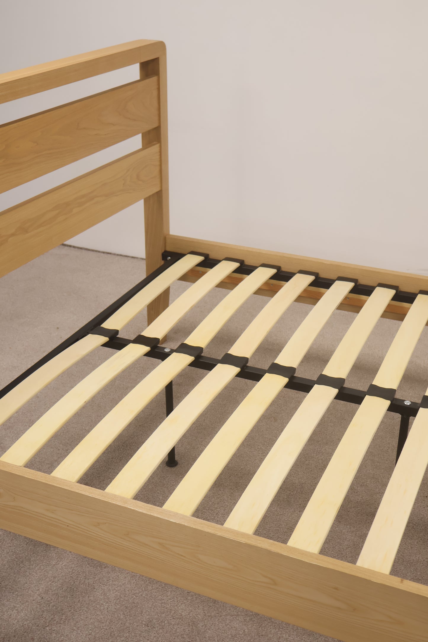 Scandi bed