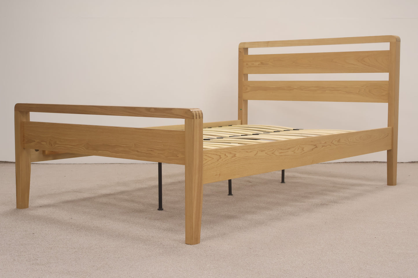 Scandi bed