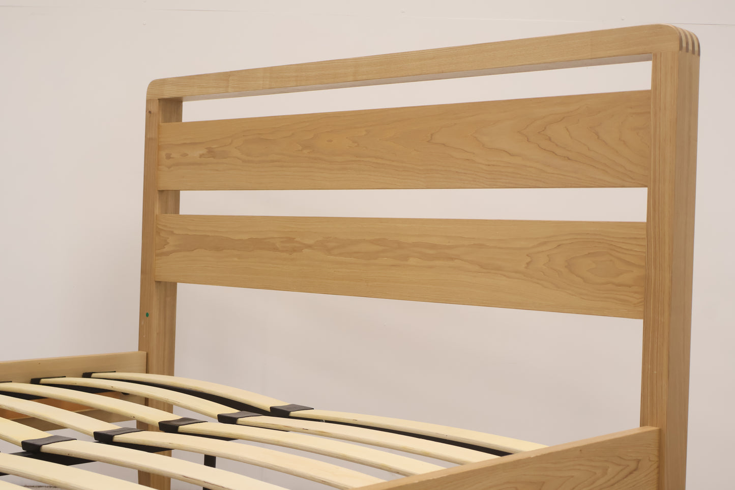 Scandi bed