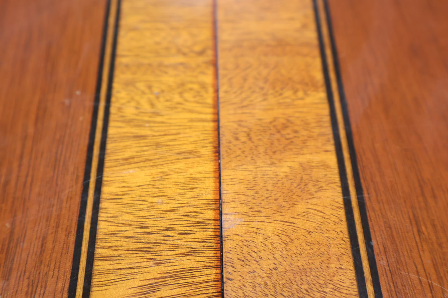 Maplewood Dining Table and Chairs