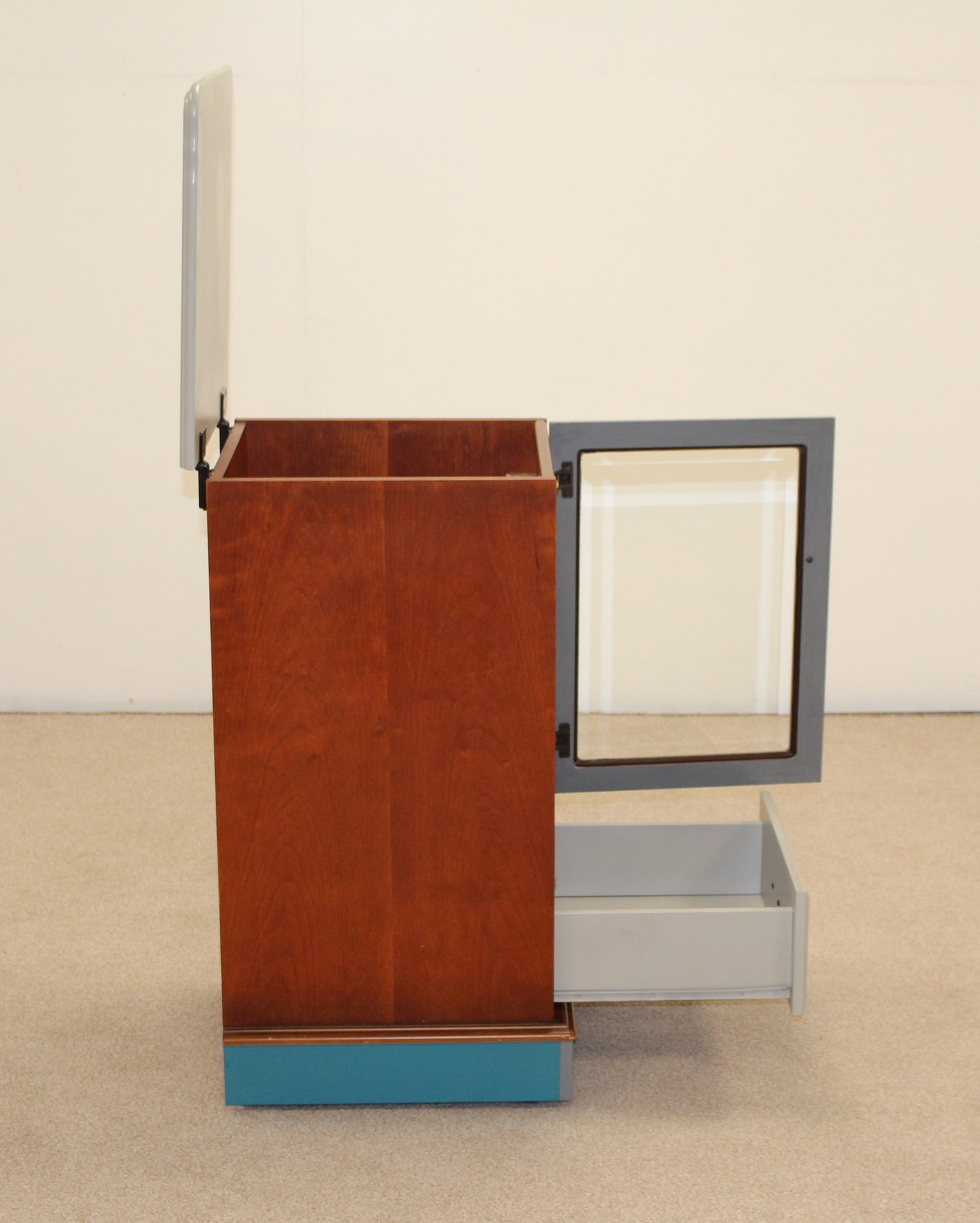 Up-cycled Hi-fi Unit/Drinks Unit