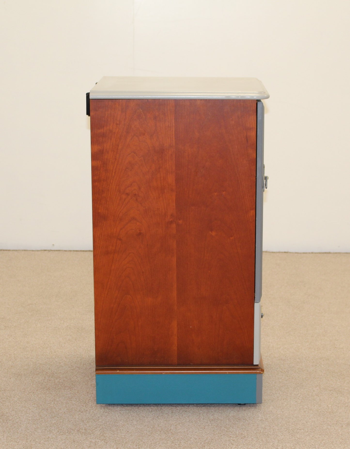 Up-cycled Hi-fi Unit/Drinks Unit