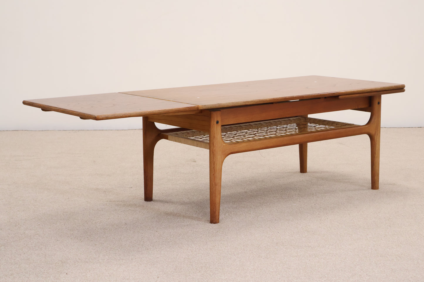 Extendable Coffee Table