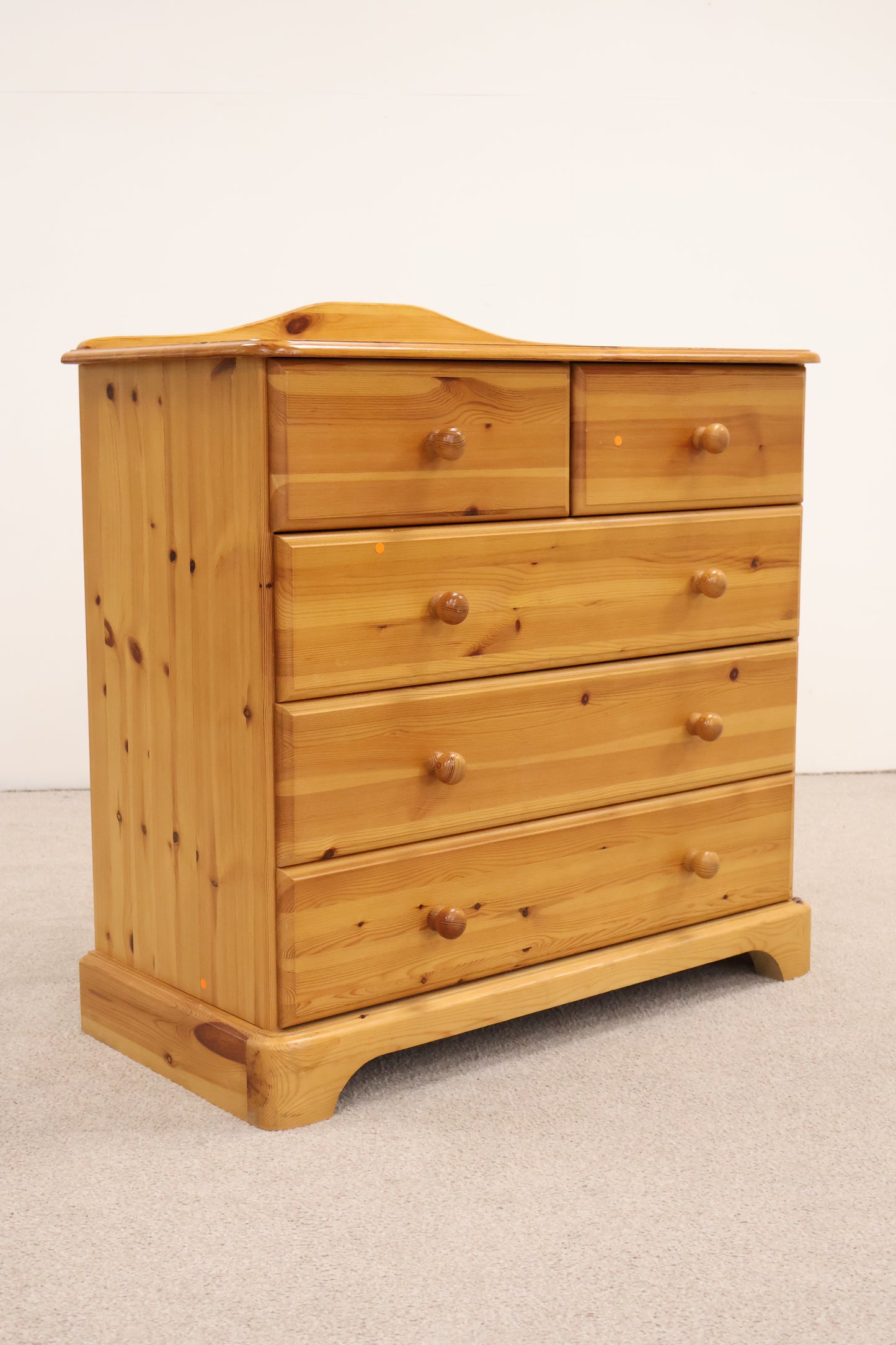 Pine Chest of Drawers