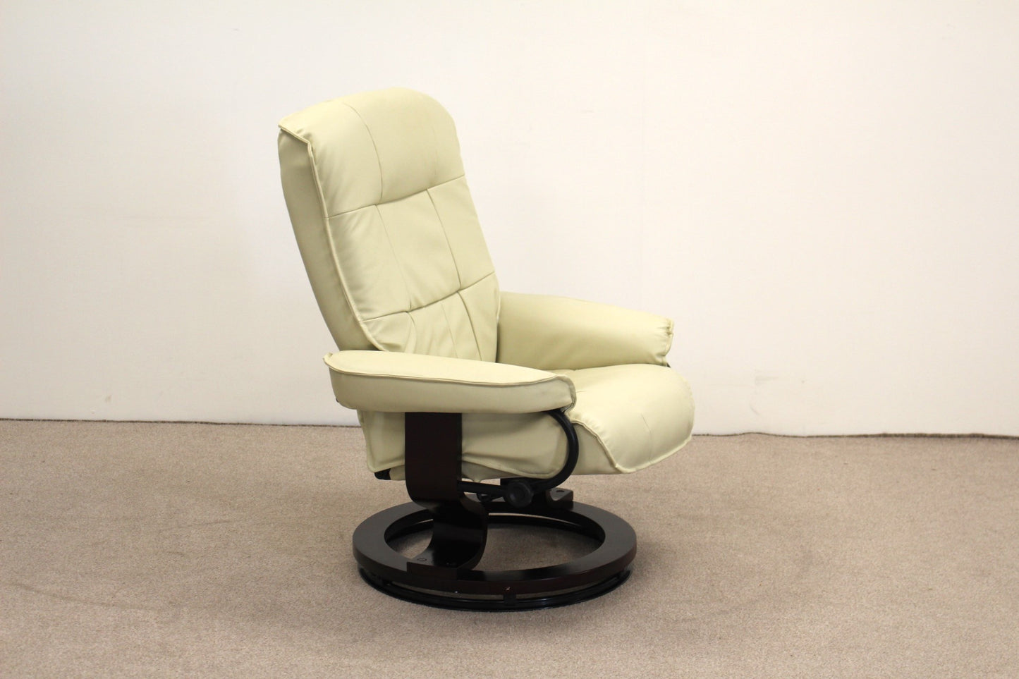 Crème Recliner with Foot Stool