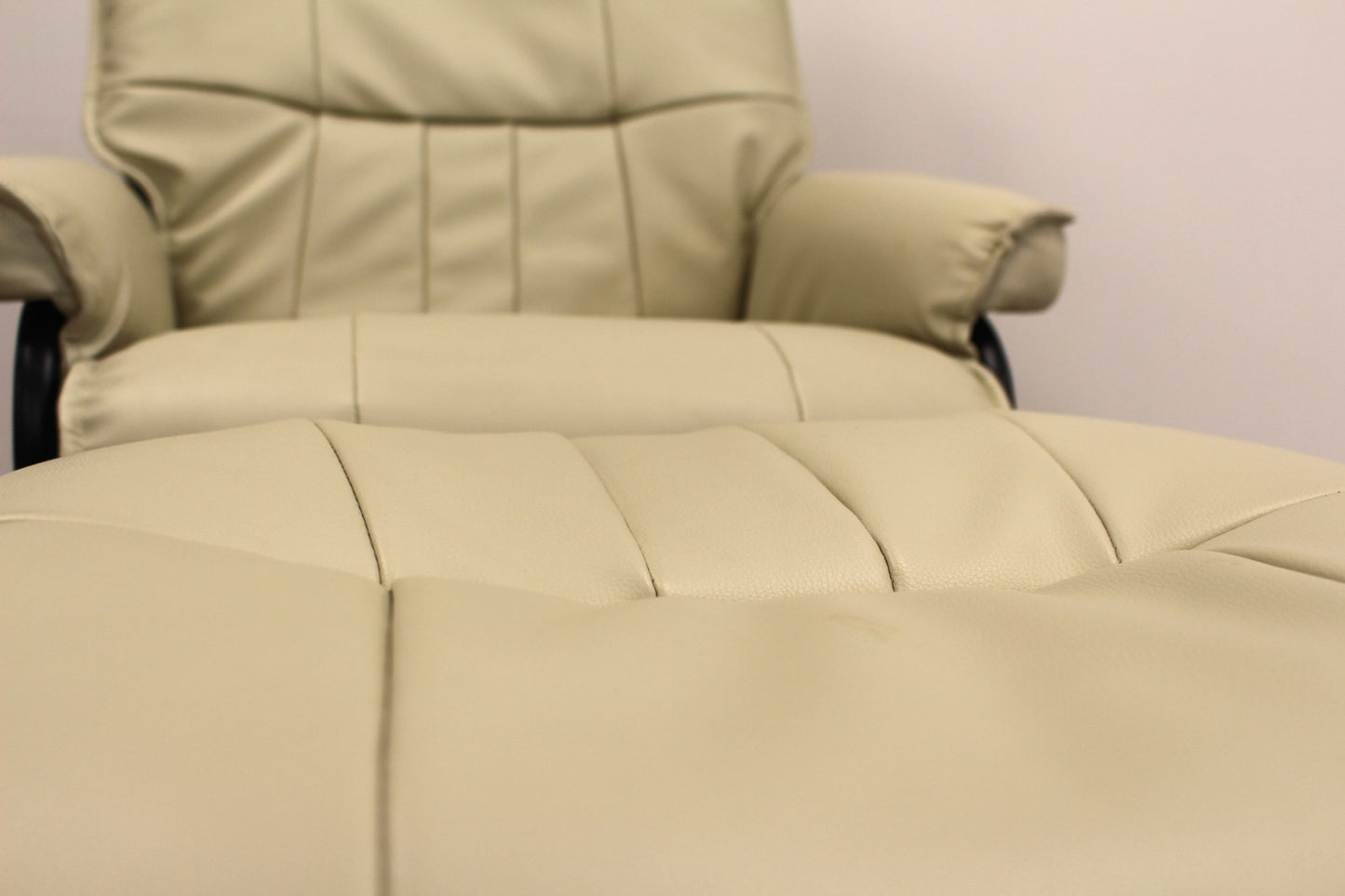 Crème Recliner with Foot Stool