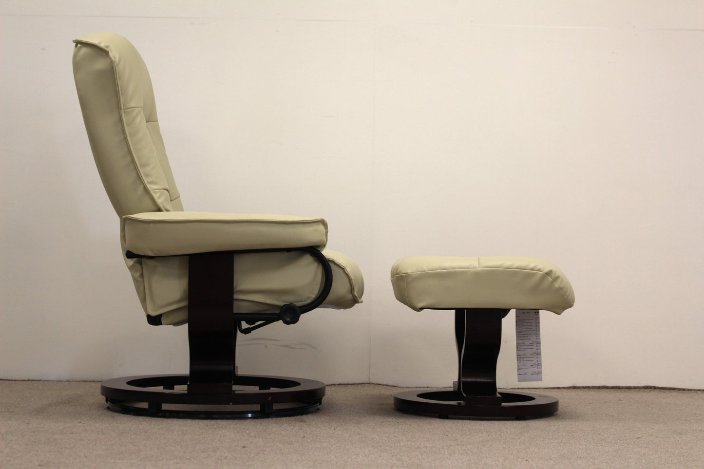 Crème Recliner with Foot Stool