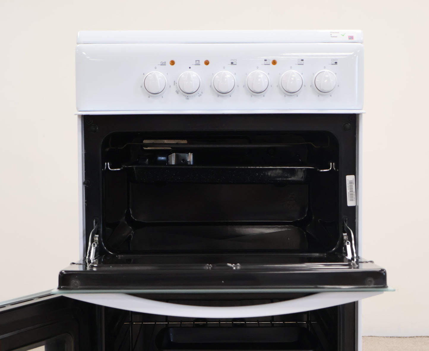 Cooker by Indesit