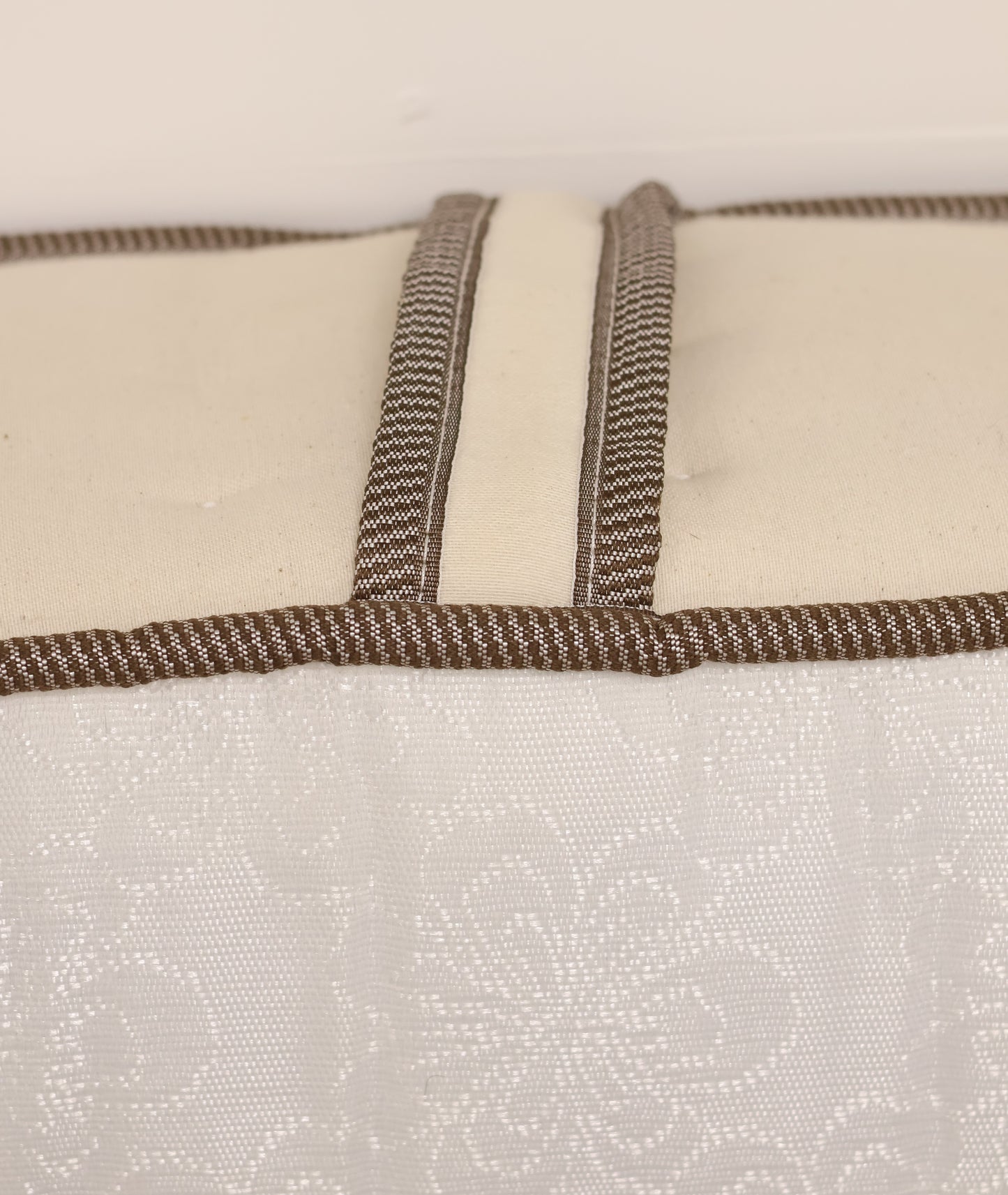 Sanitised Small Double Mattress 2000 Pocket