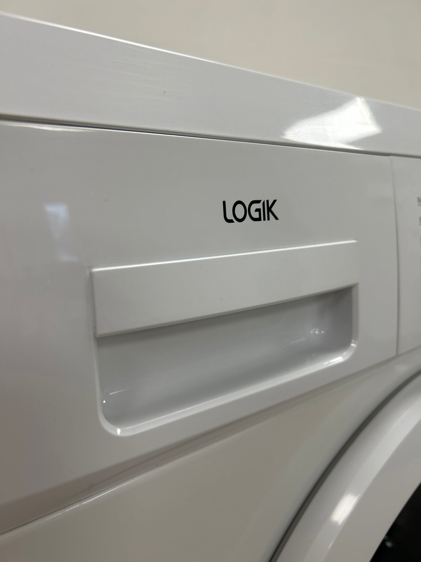 Washing Machine by Logik