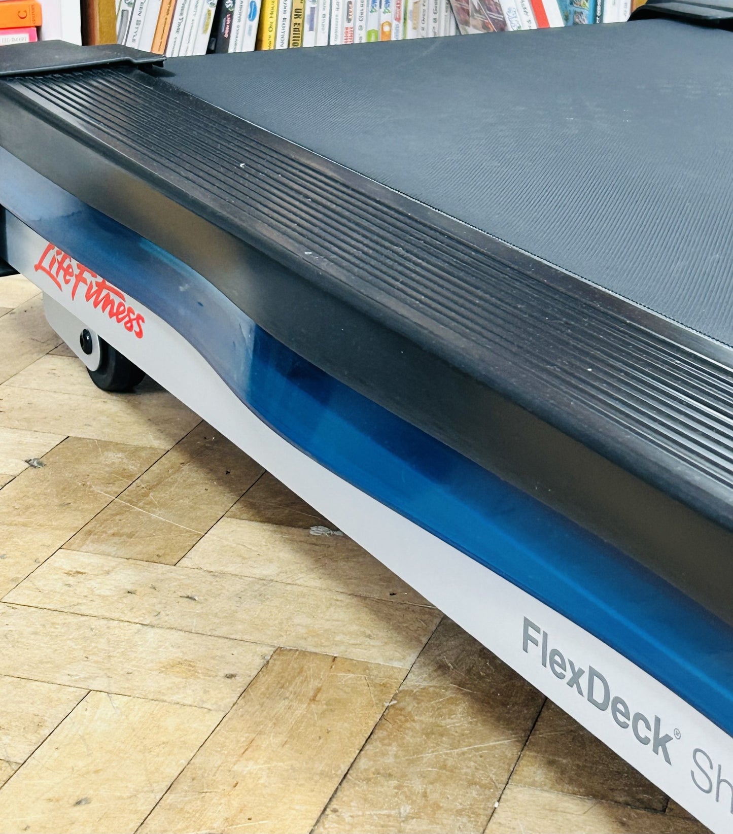 Life Fitness F1 Smart Treadmill – Foldable Home Treadmill with FlexDeck