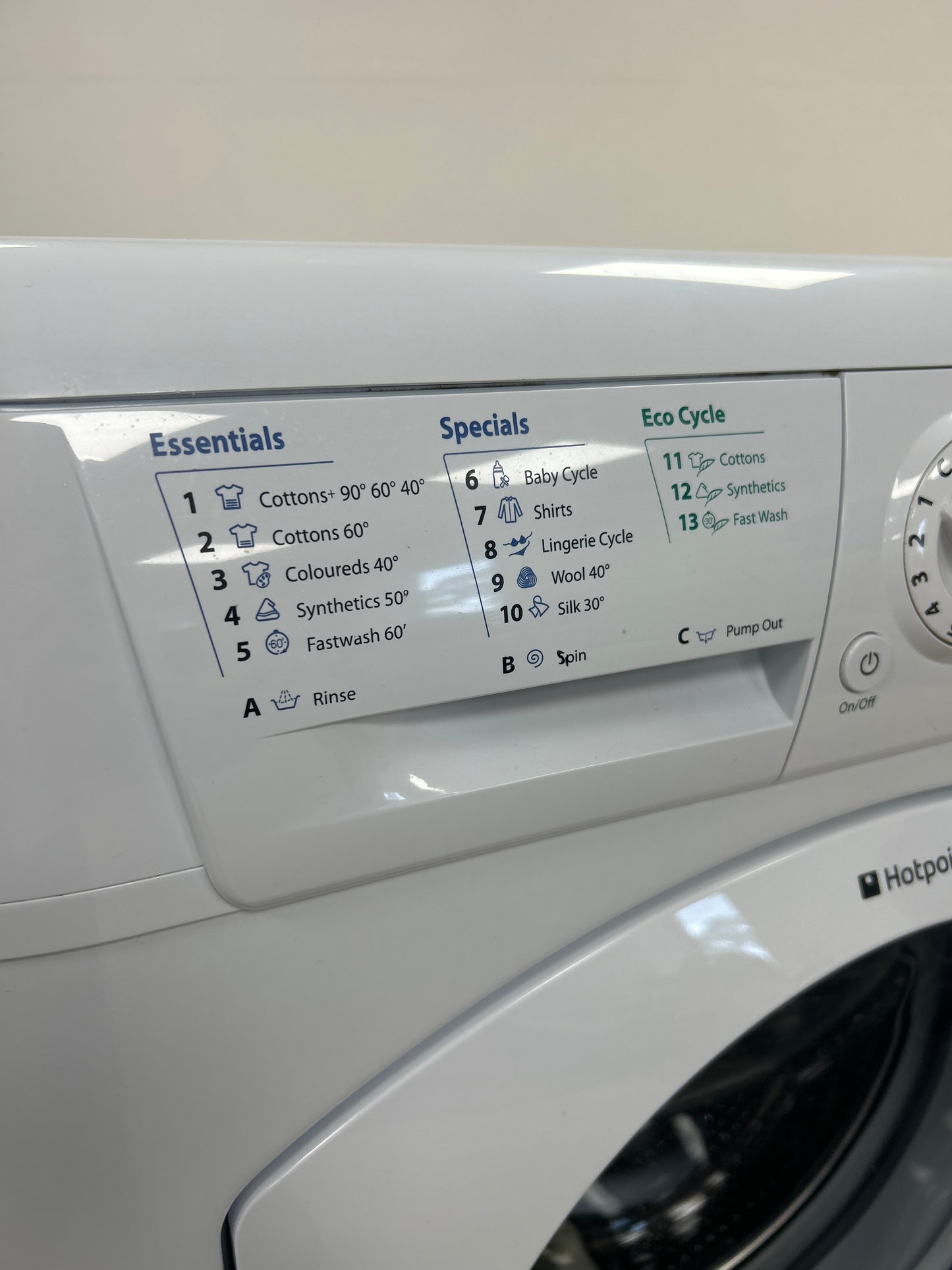 Washing Machine by Hotpoint