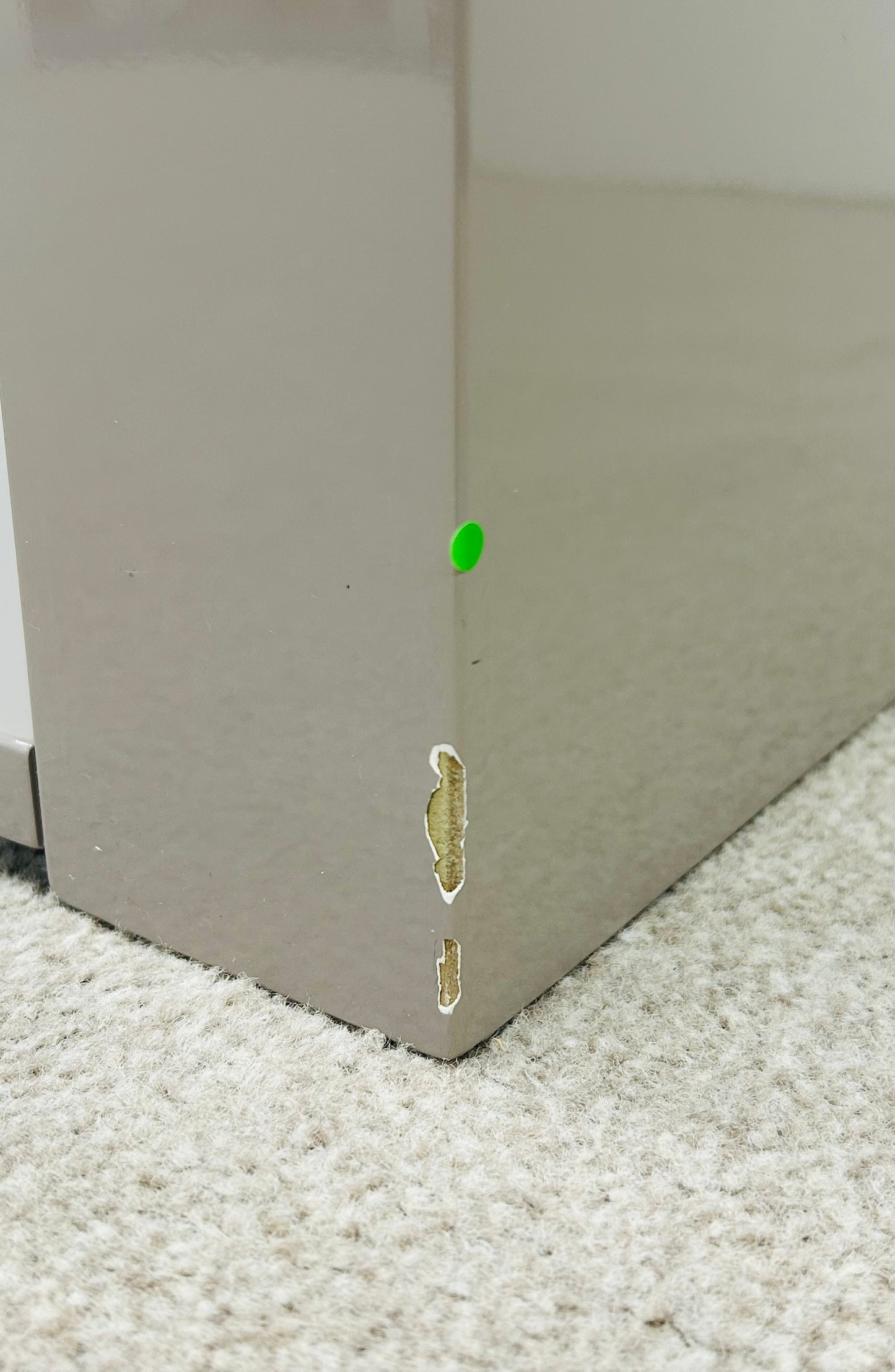 High Gloss Display Unit