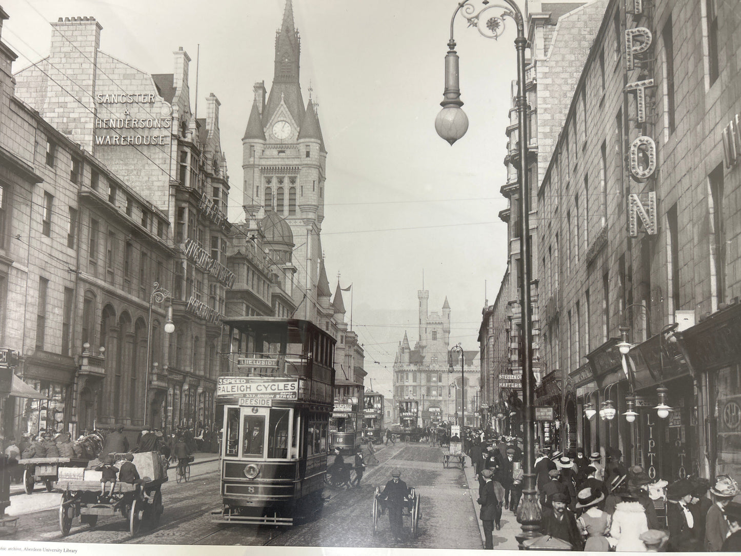 ‘Hustle Bustle’ George Washington Wilson Photographic Archive