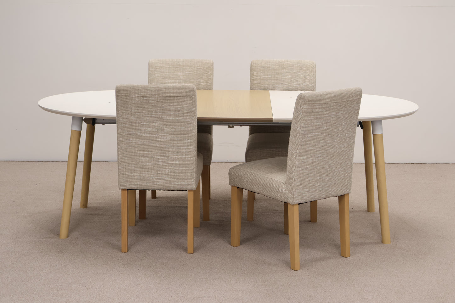 Extendable Table & Chairs
