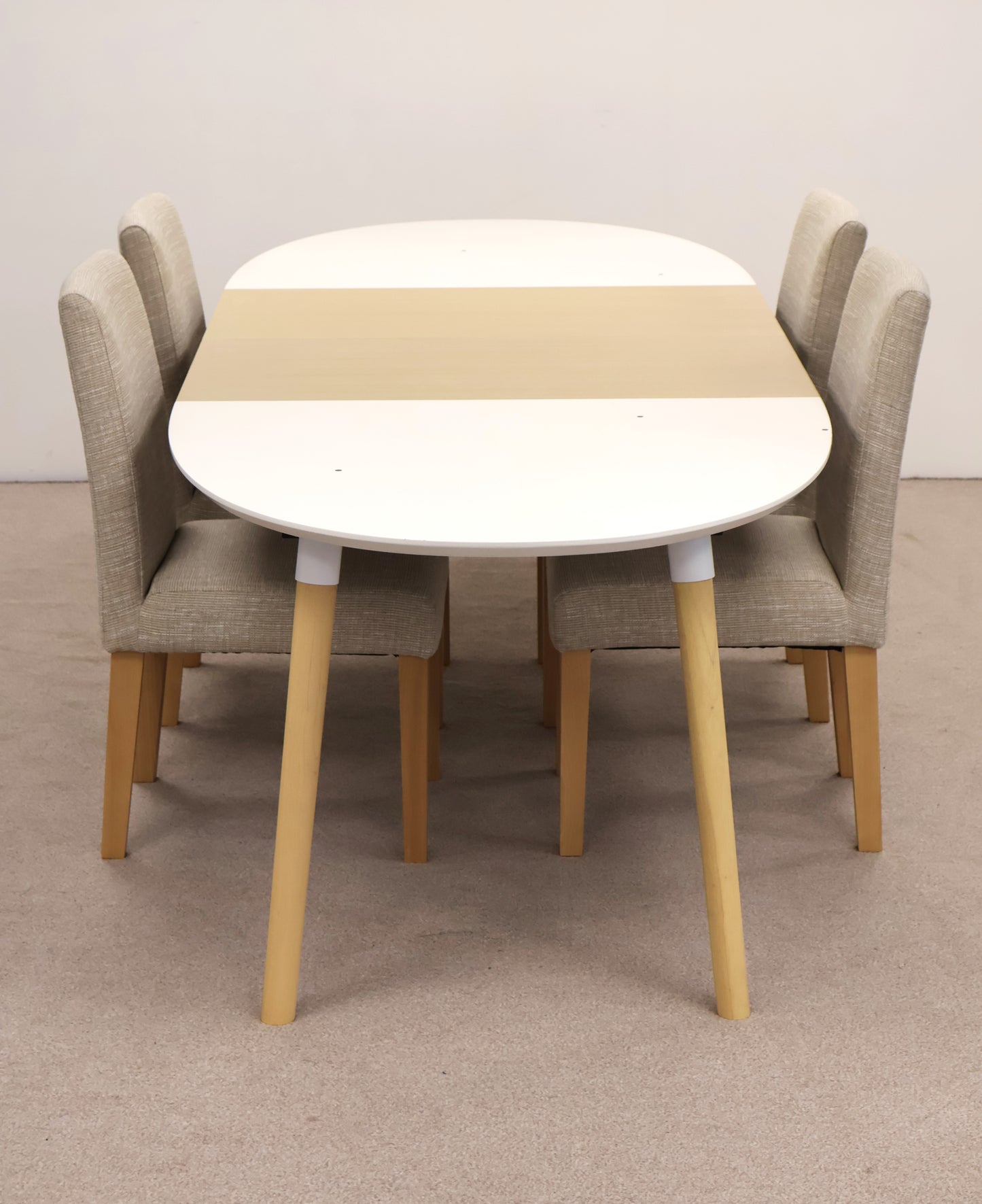 Extendable Table & Chairs