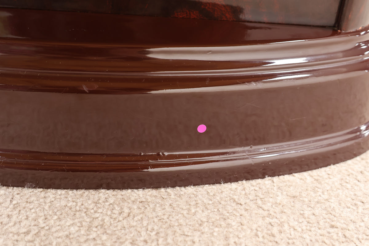 Extendable Gloss Table with Chairs