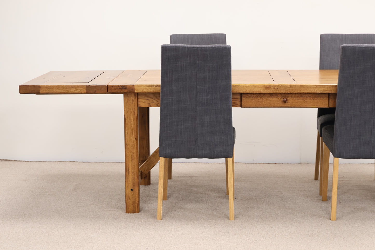 Extendable Solid Oak Dining Table & Chairs