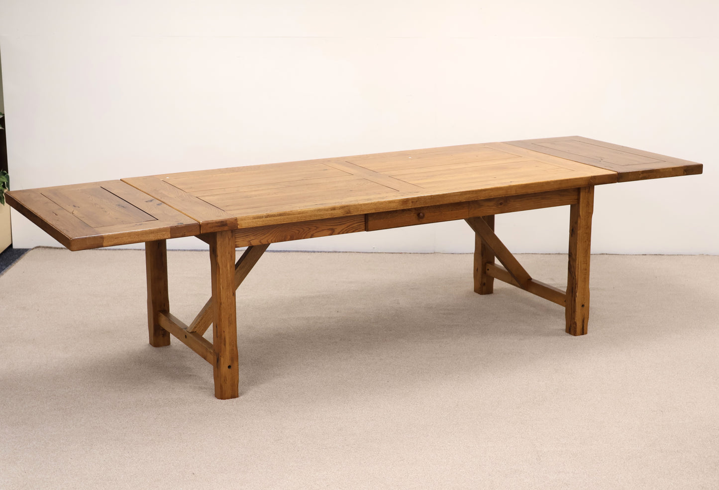 Extendable Solid Oak Dining Table & Chairs