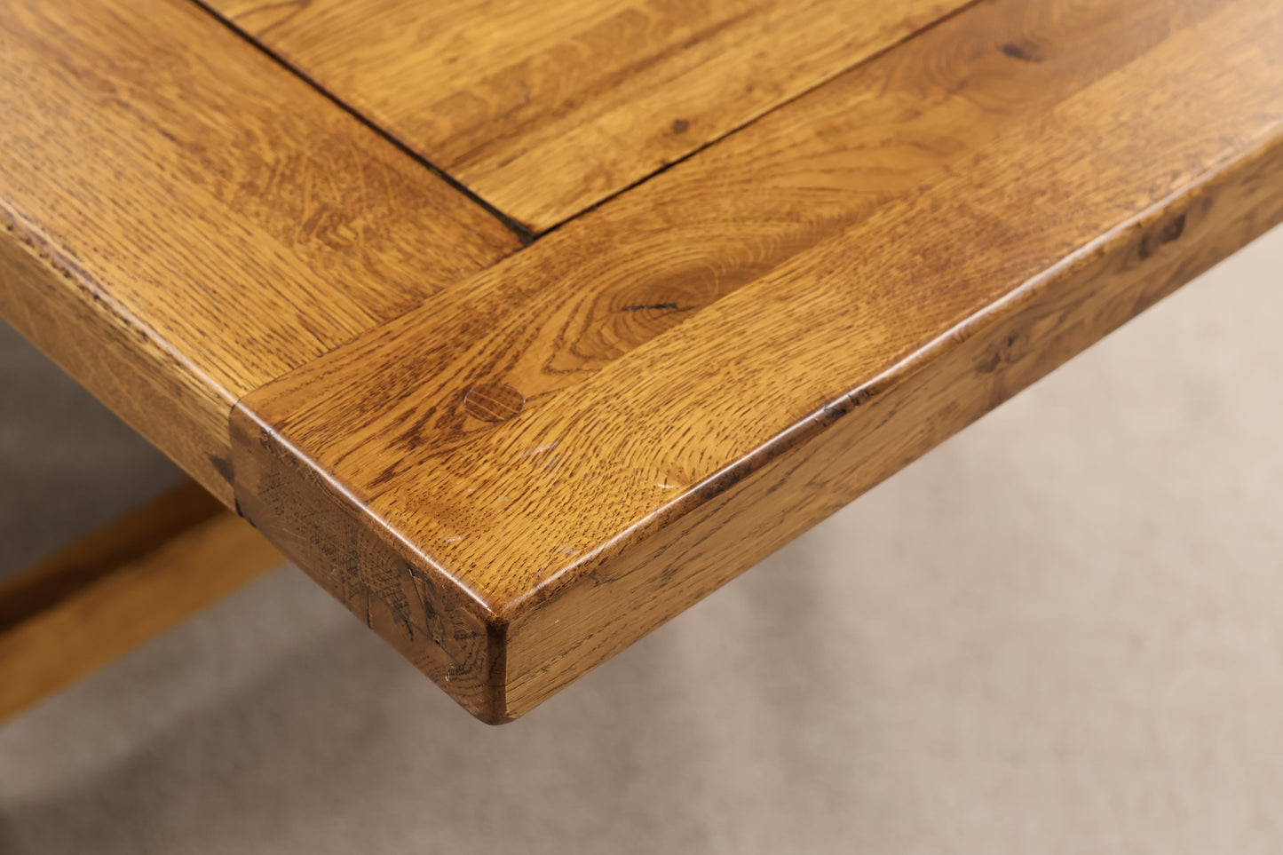 Extendable Solid Oak Dining Table & Chairs