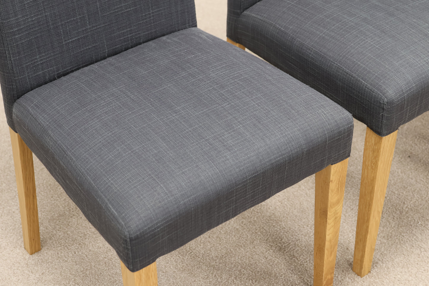 Extendable Solid Oak Dining Table & Chairs