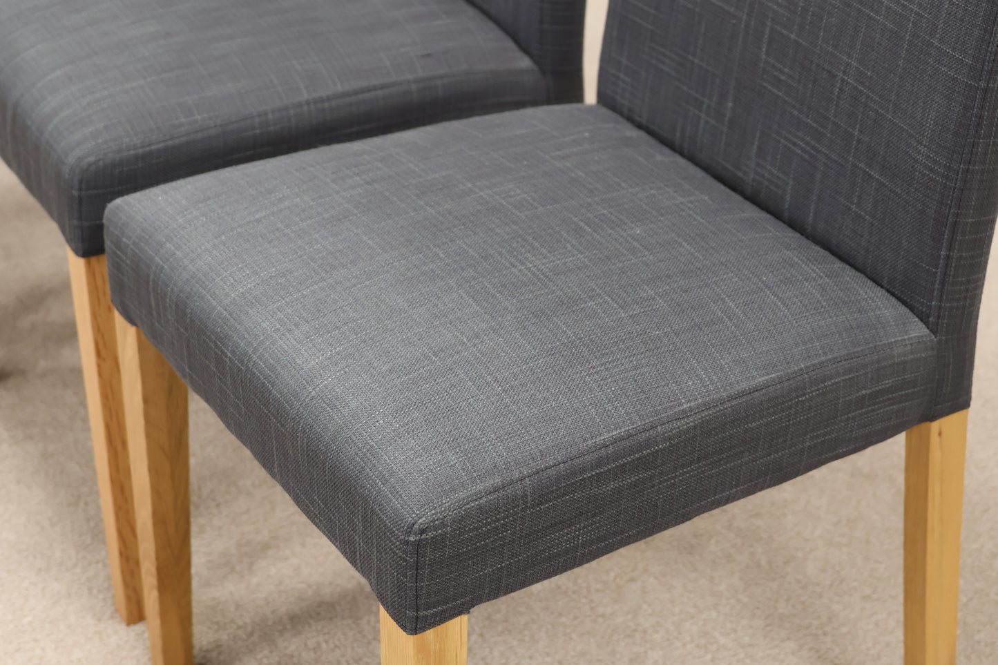 Extendable Solid Oak Dining Table & Chairs