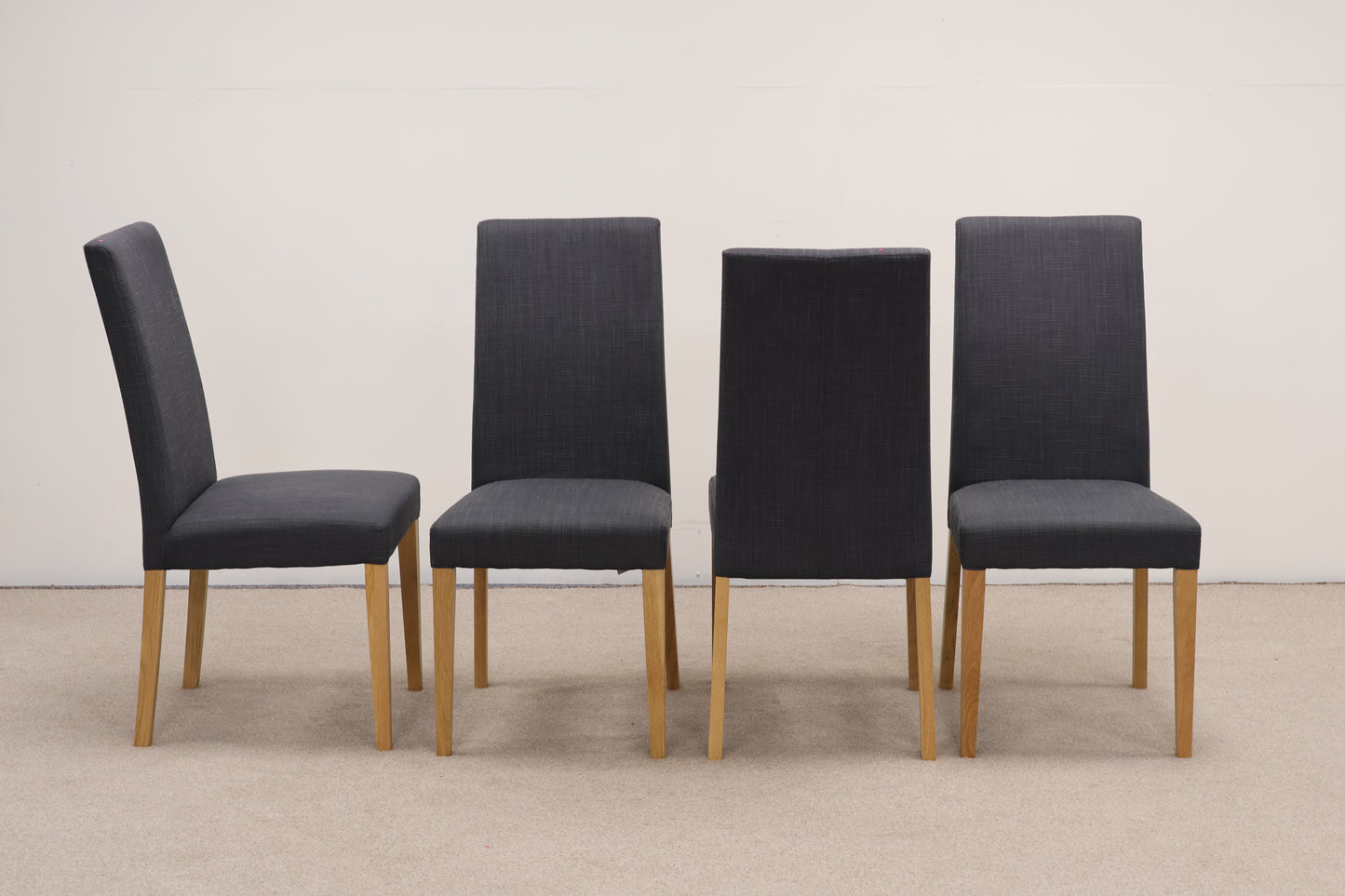 Extendable Solid Oak Dining Table & Chairs