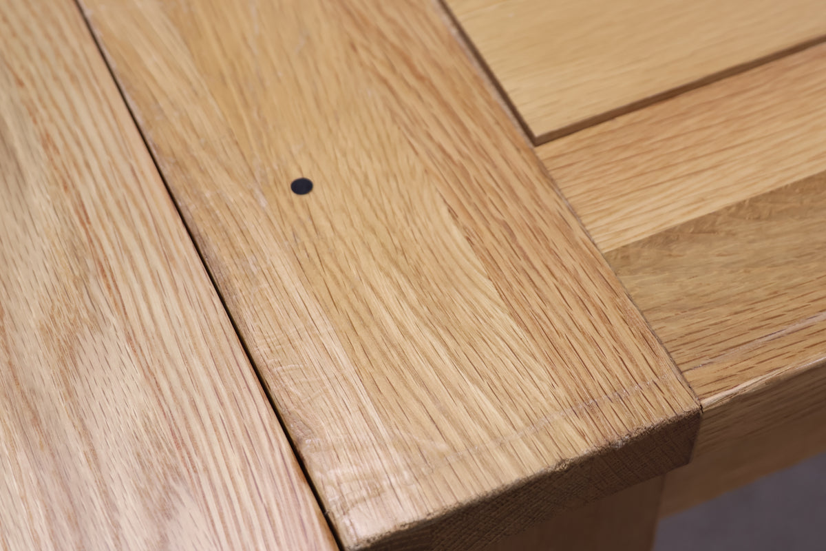 Extendable Oak Dining Table & Chairs