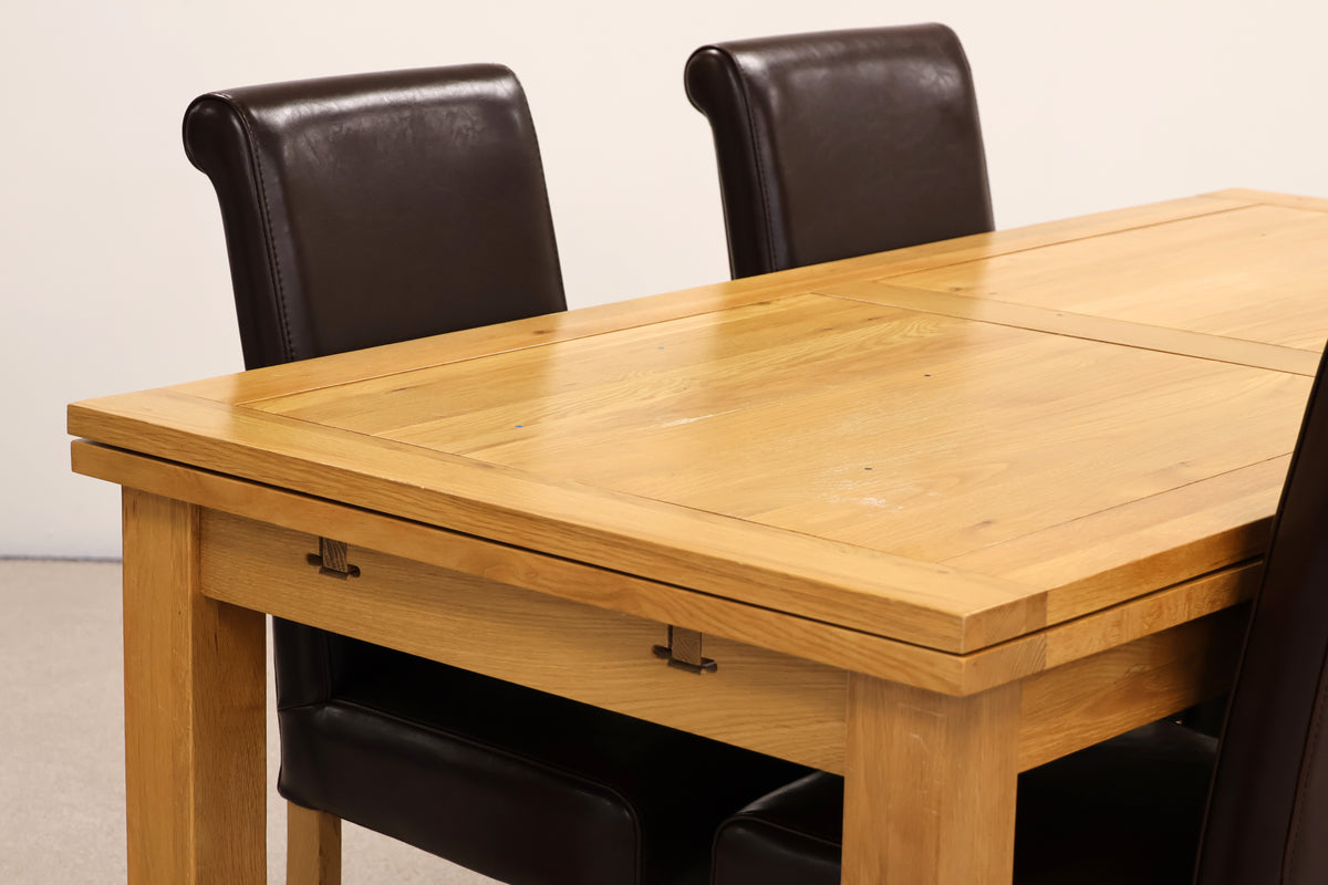 Extendable Oak Dining Table & Chairs