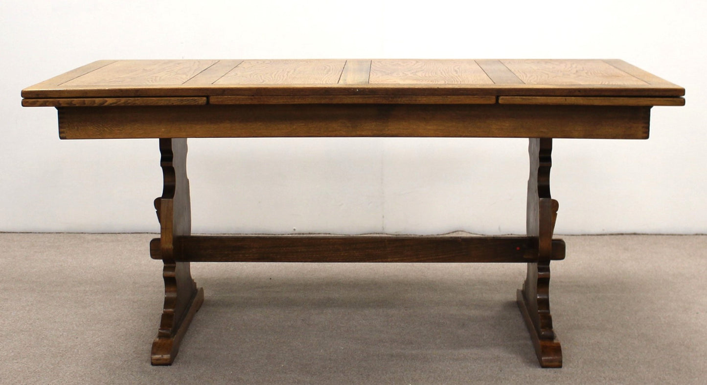 Extendable Dining Table