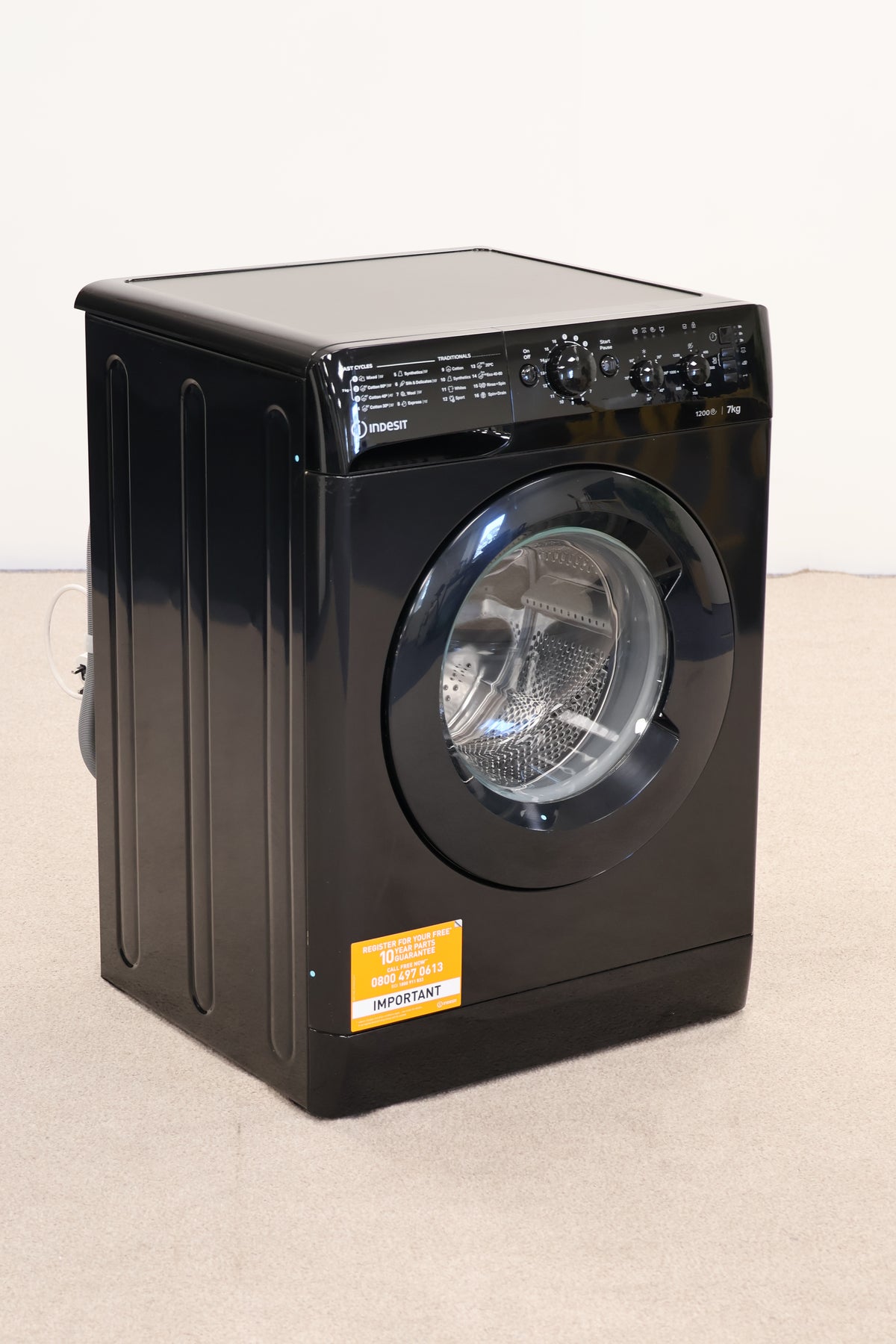 Washing Machine by Indesit