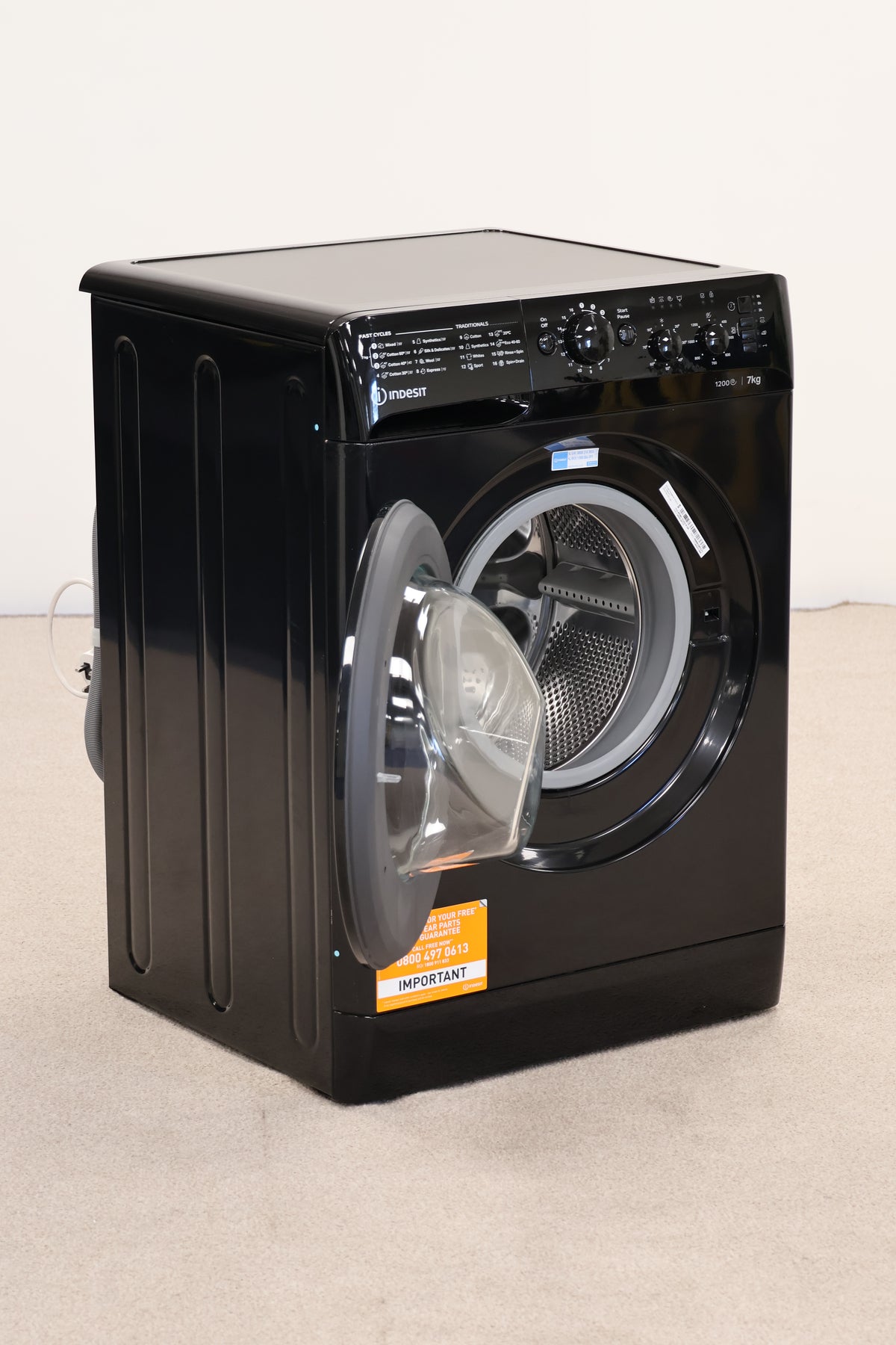 Washing Machine by Indesit