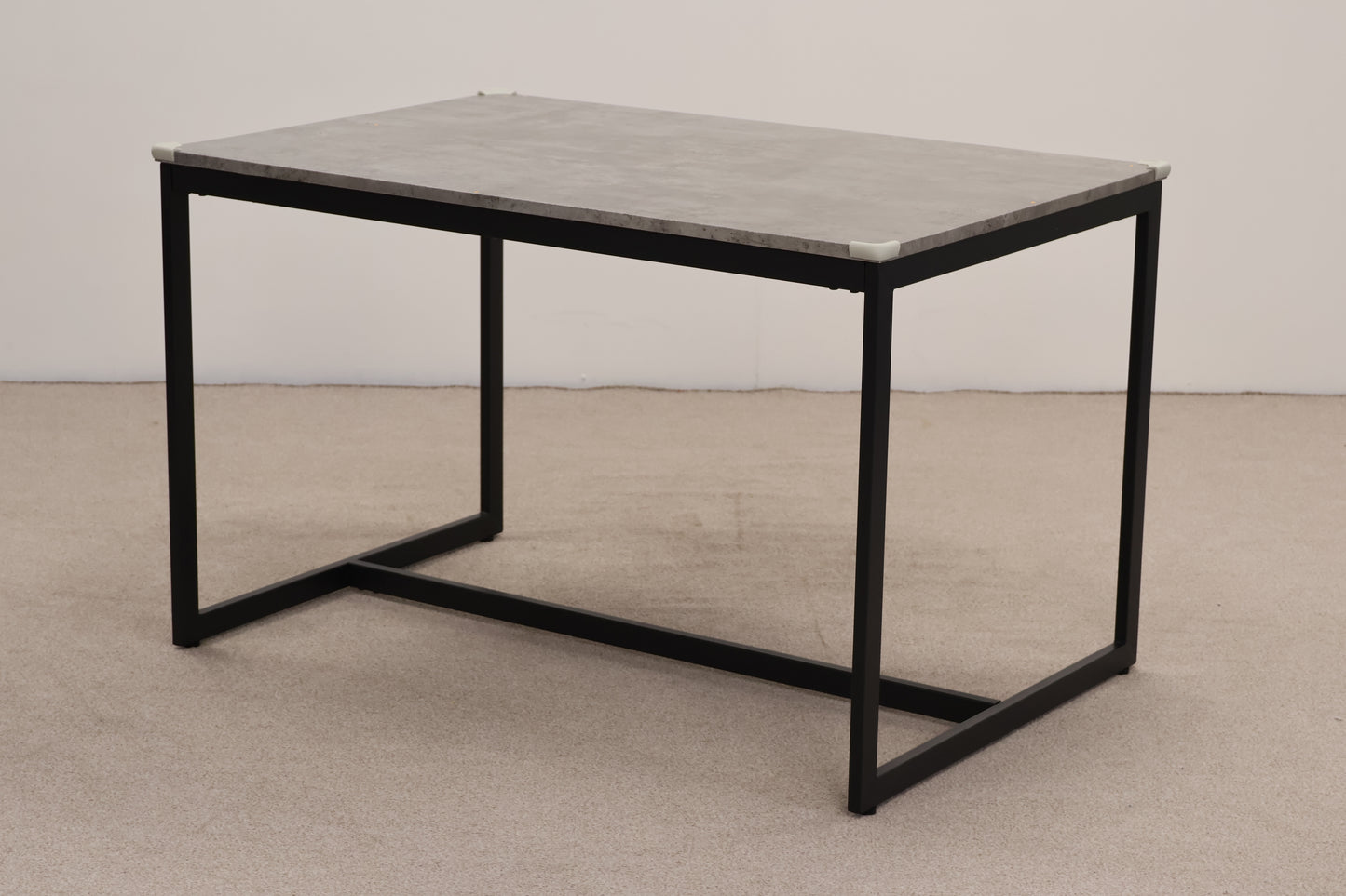 Modern Dining Table & Chairs
