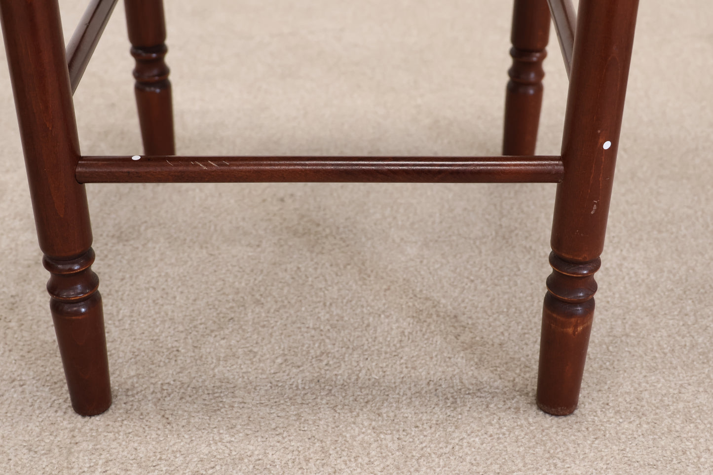 Extendable Dining Table & Chairs