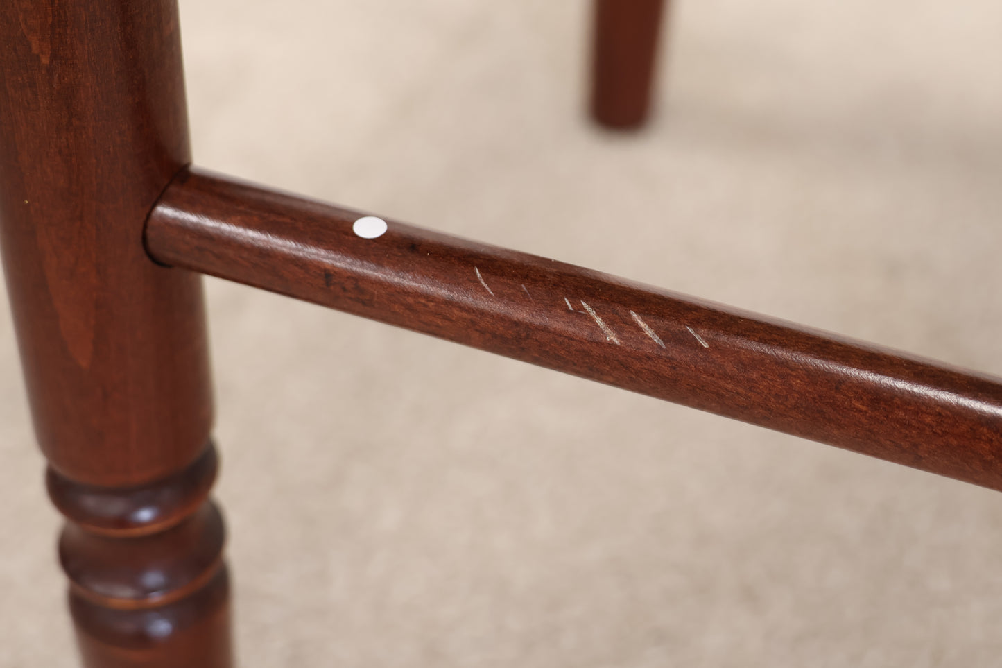 Extendable Dining Table & Chairs