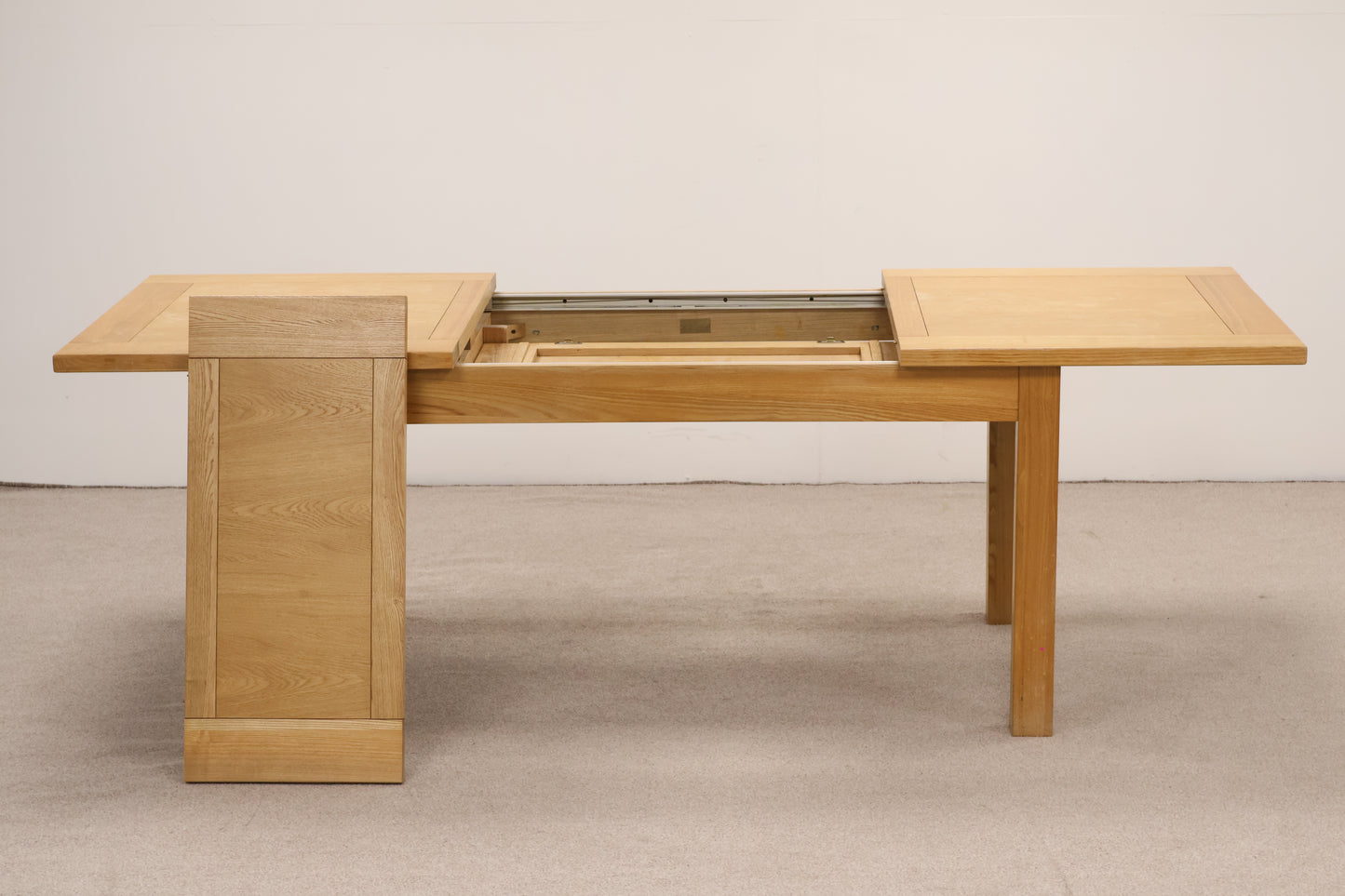 Extendable Oak Table by Halo