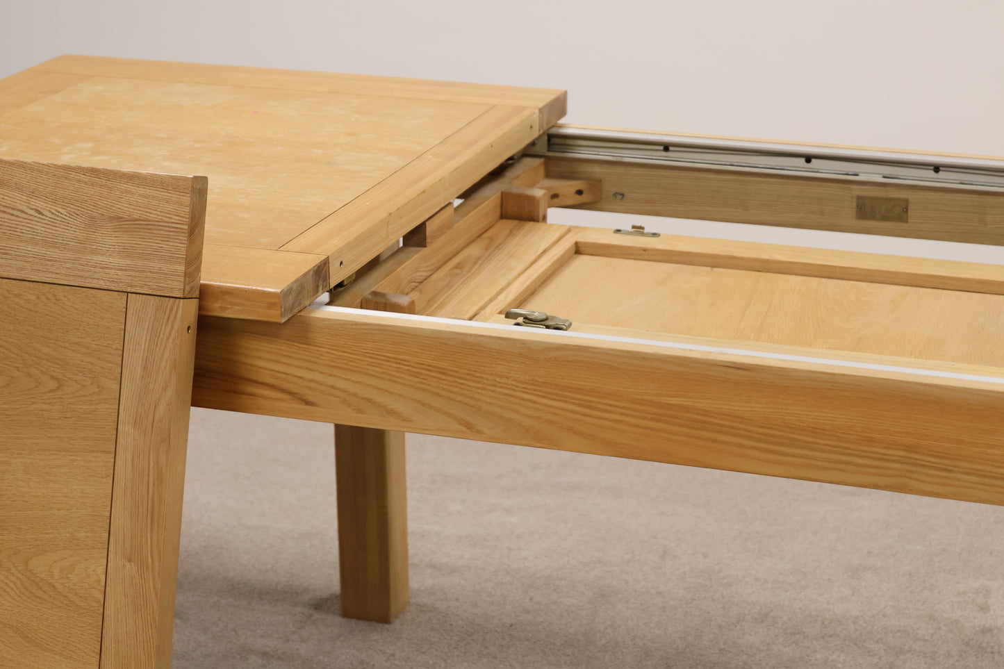 Extendable Oak Table by Halo