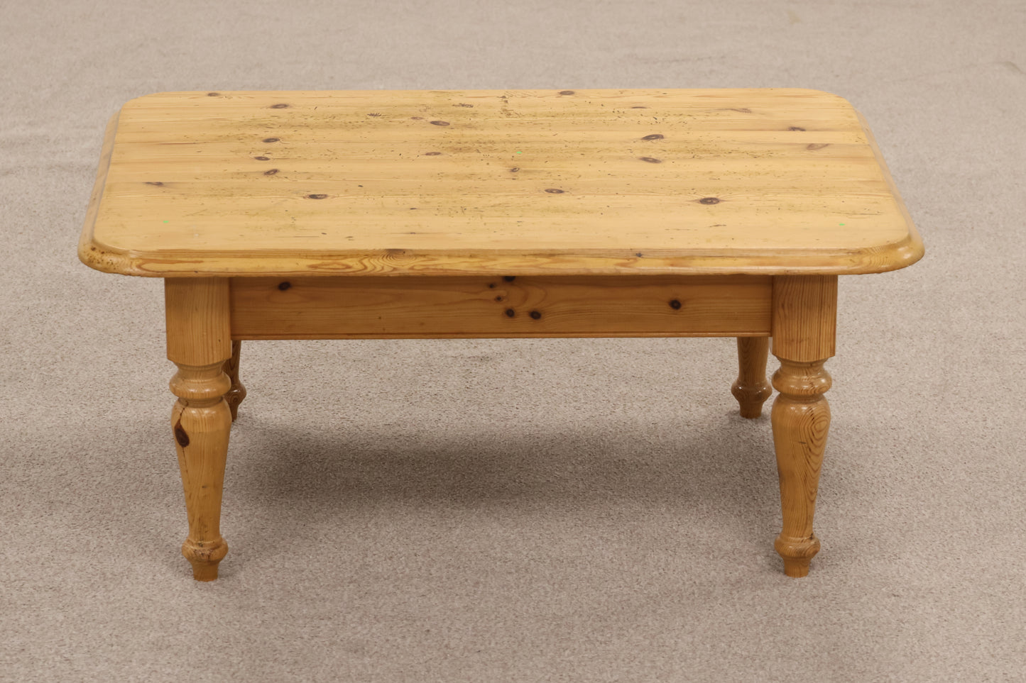 Pine Table for Upcycling