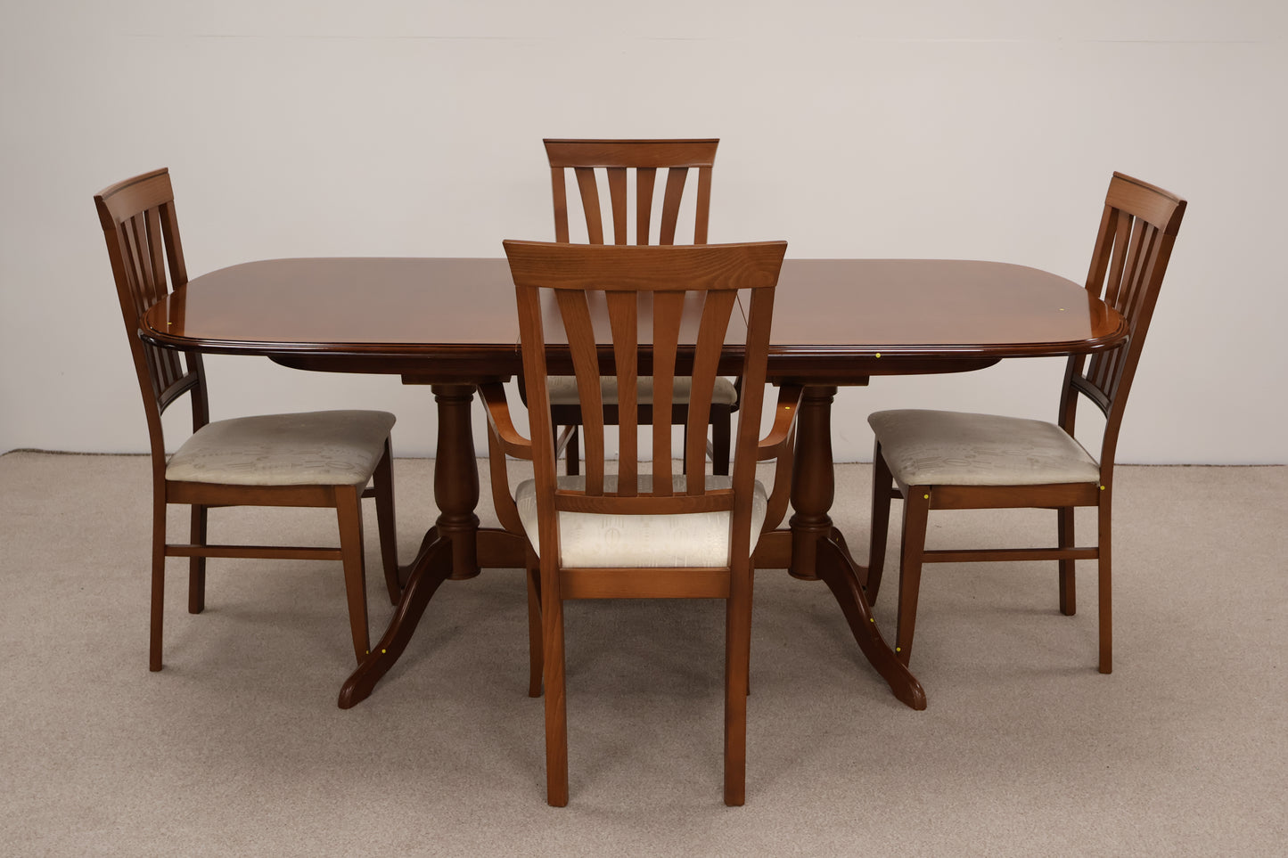 Extendable Dining Table & Chairs by Morris of Glasgow