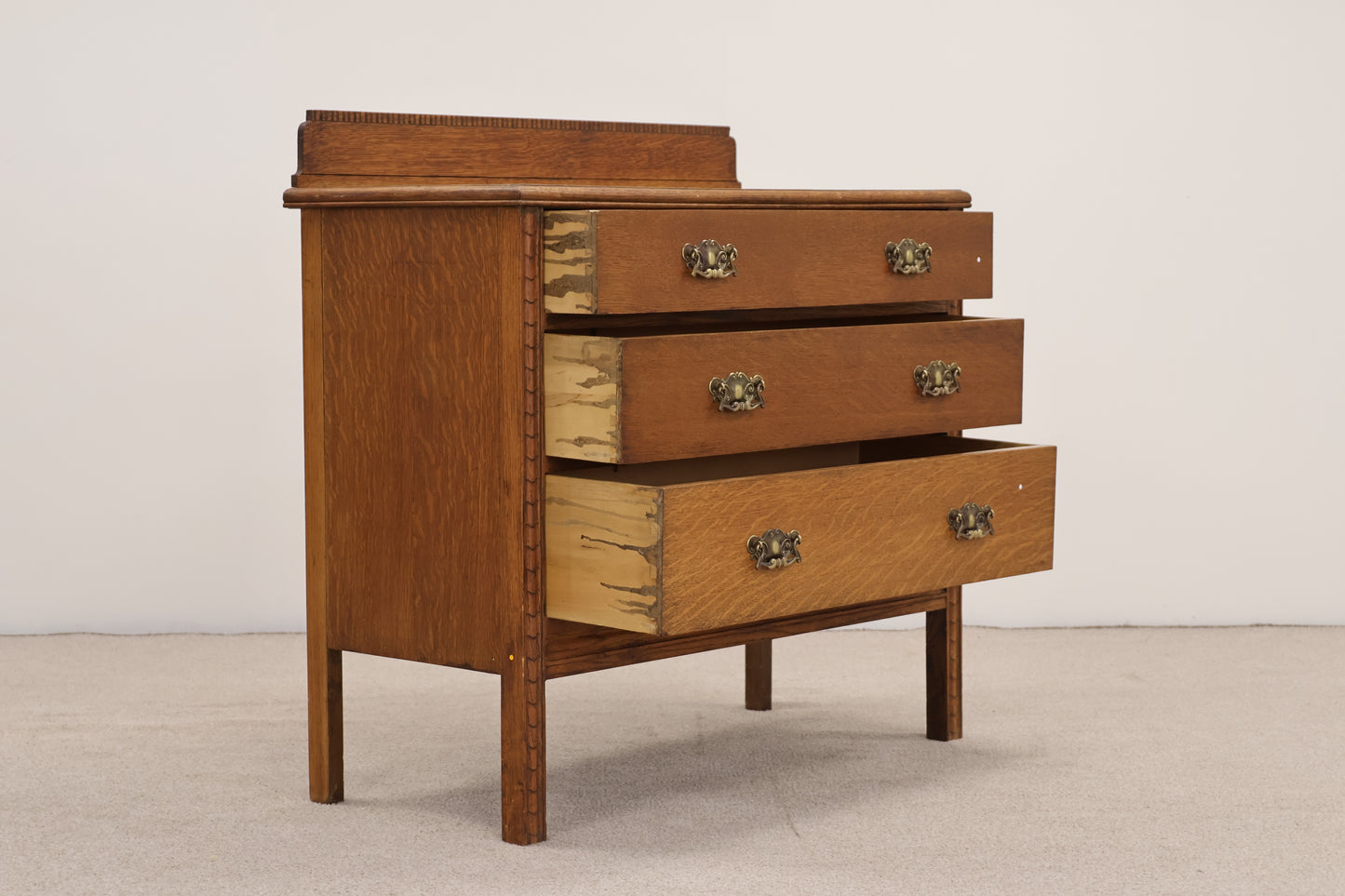 Vintage Chest of Drawers