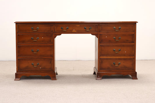 Pedestal Desk