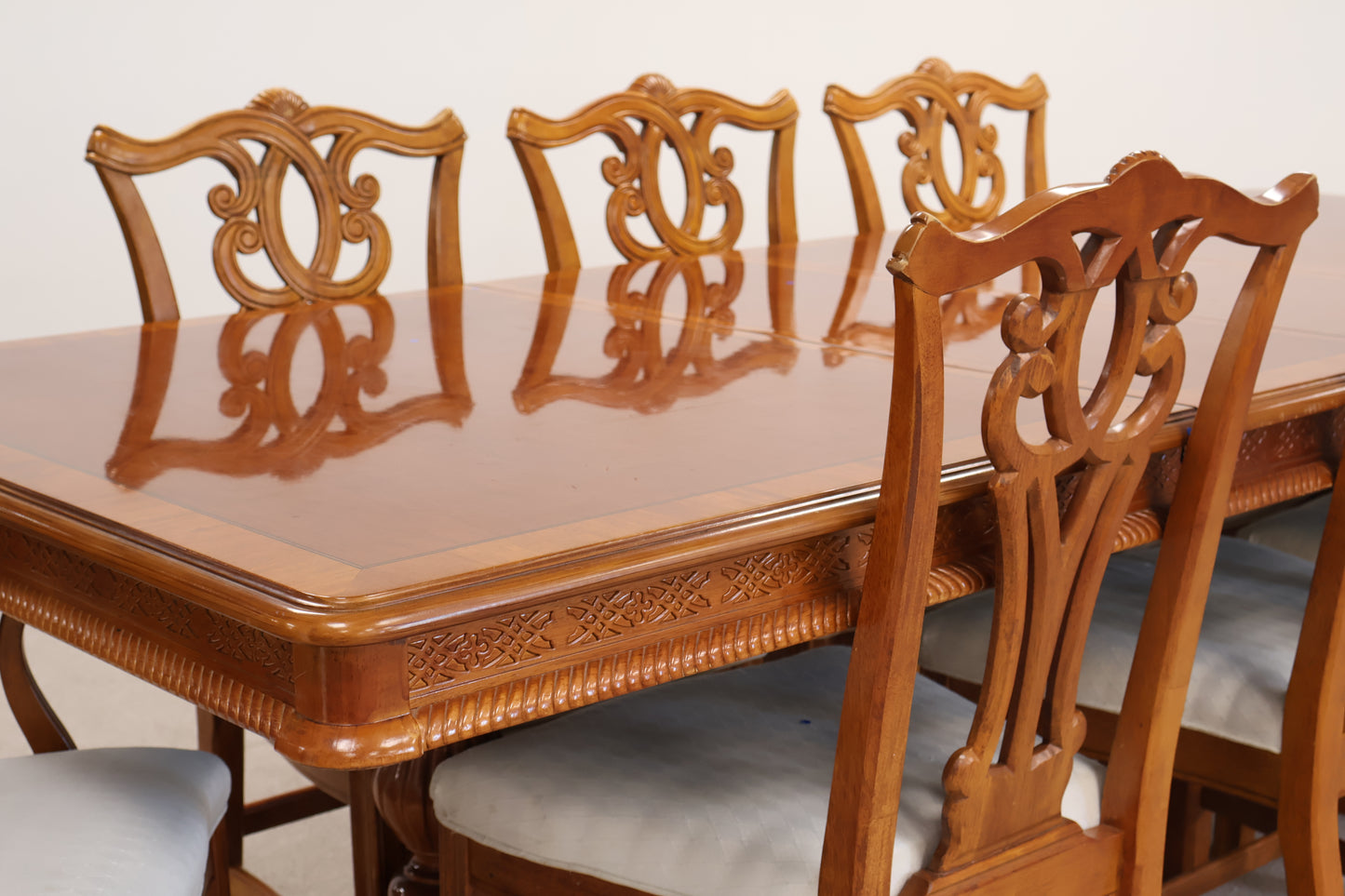 Maplewood Dining Table and Chairs
