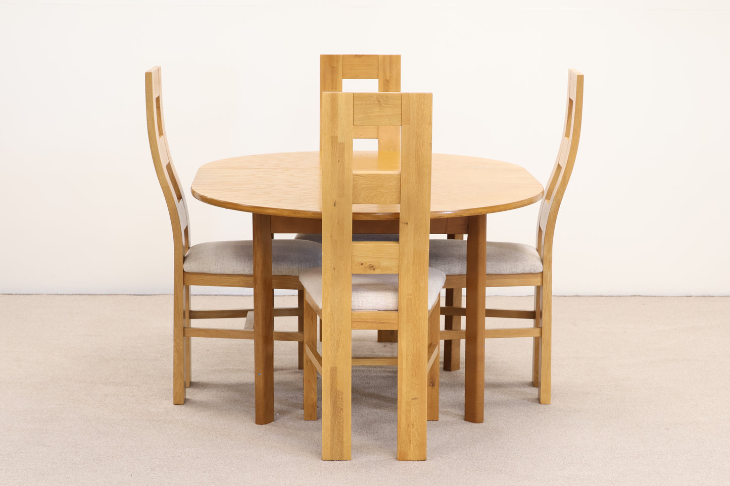 Oval Extendable Dining Table