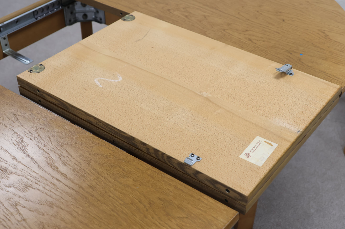Oval Extendable Dining Table