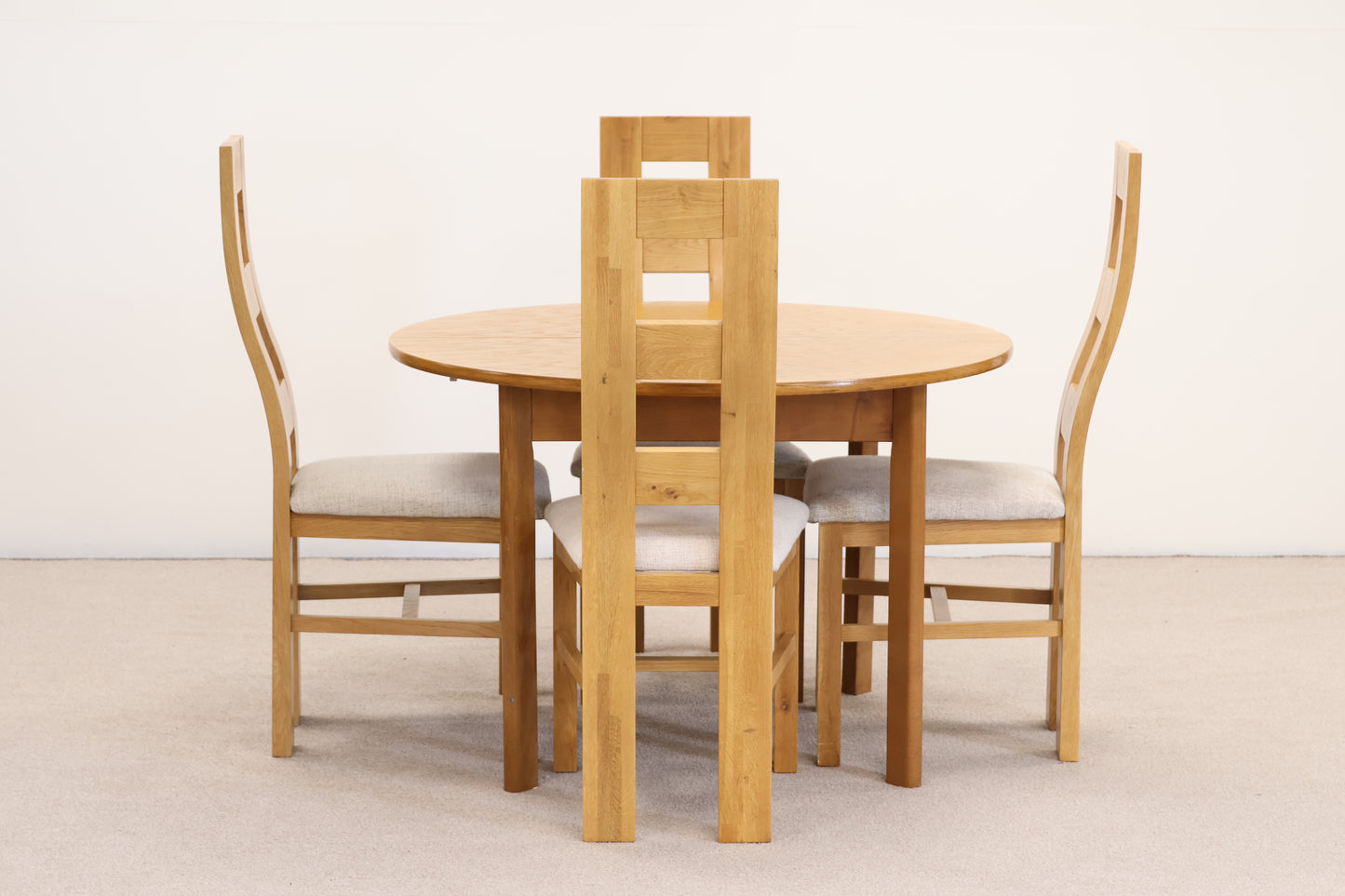 Oval Extendable Dining Table